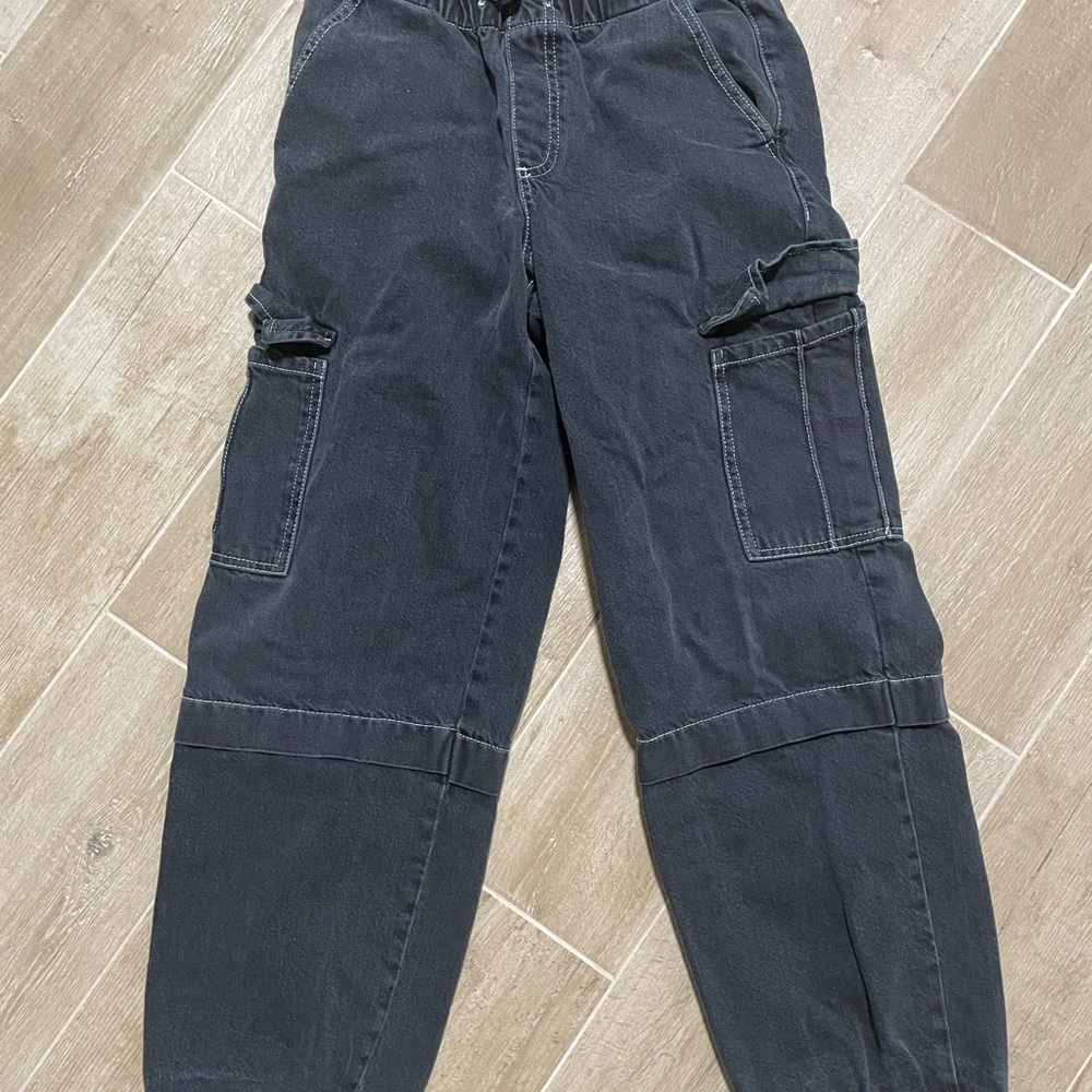 ZARA 11/12 washed black cargo Jeans